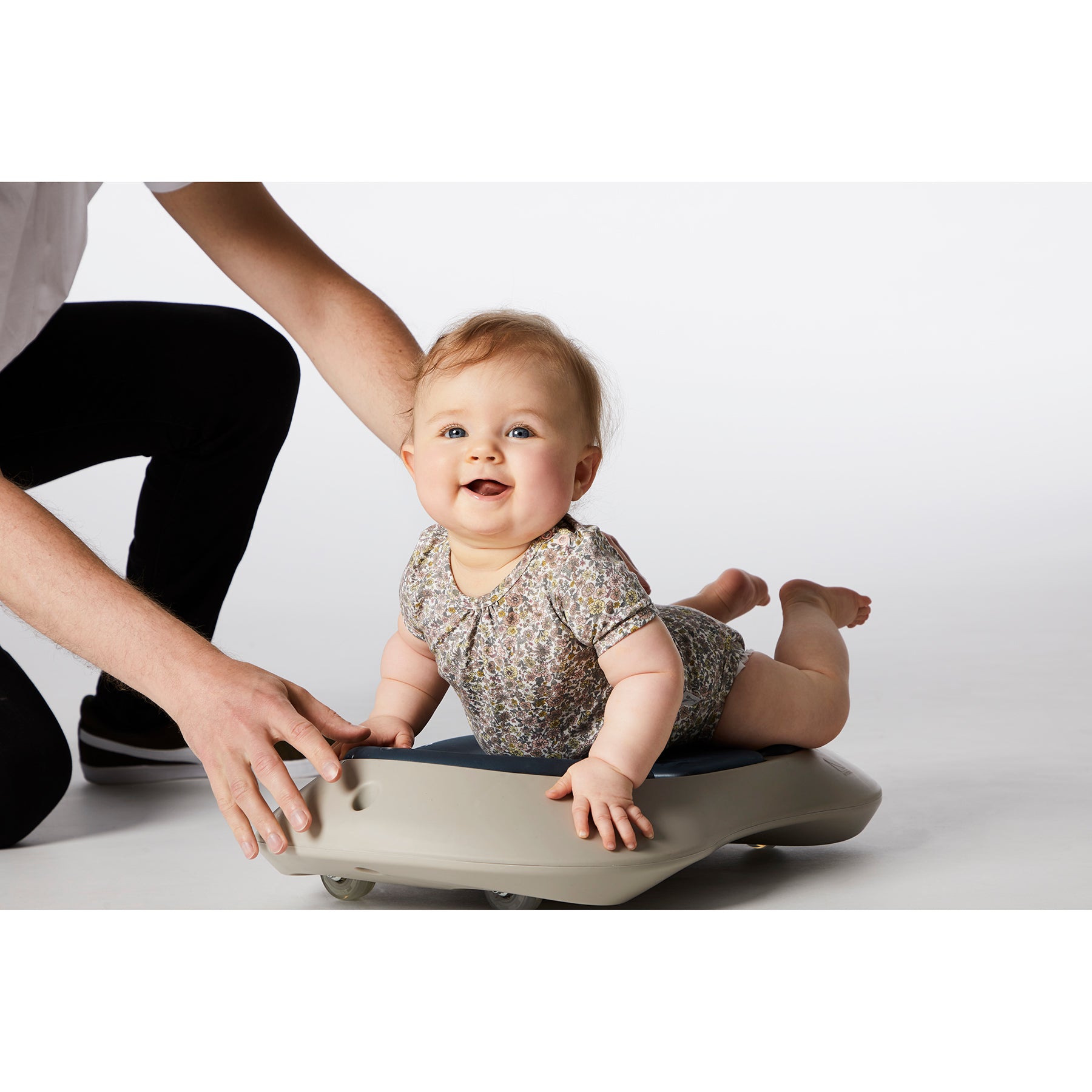 Alternative view of GONGE Floor Surfer Nordic Roller Board for Active Play and Therapy