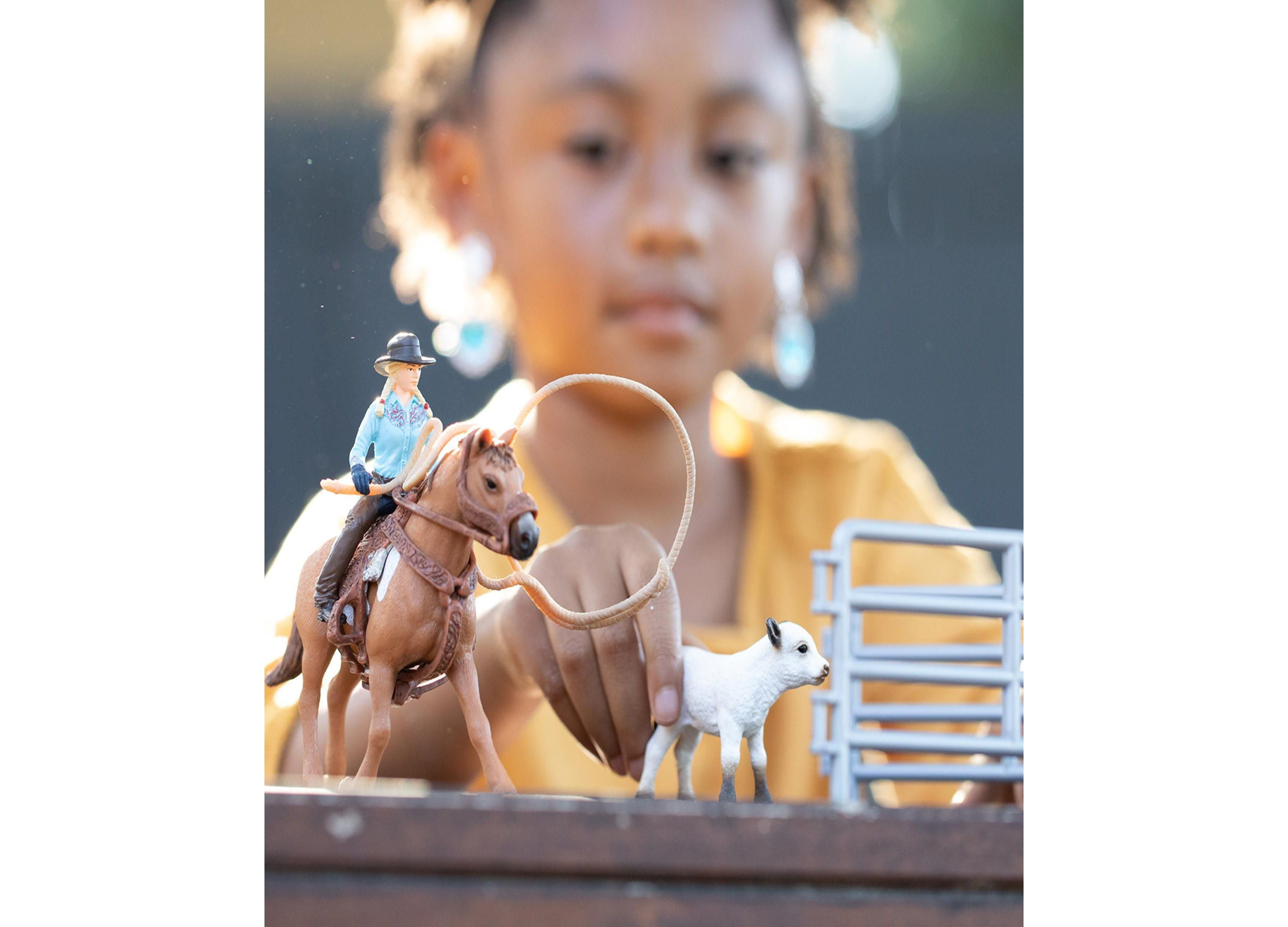 Schleich Farm World Cowgirl Team Roping Rodeo Playset - Image 4