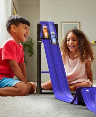 Geoffrey's Toy Box 20-Piece Downhill Derby Racetrack Set - Image 4