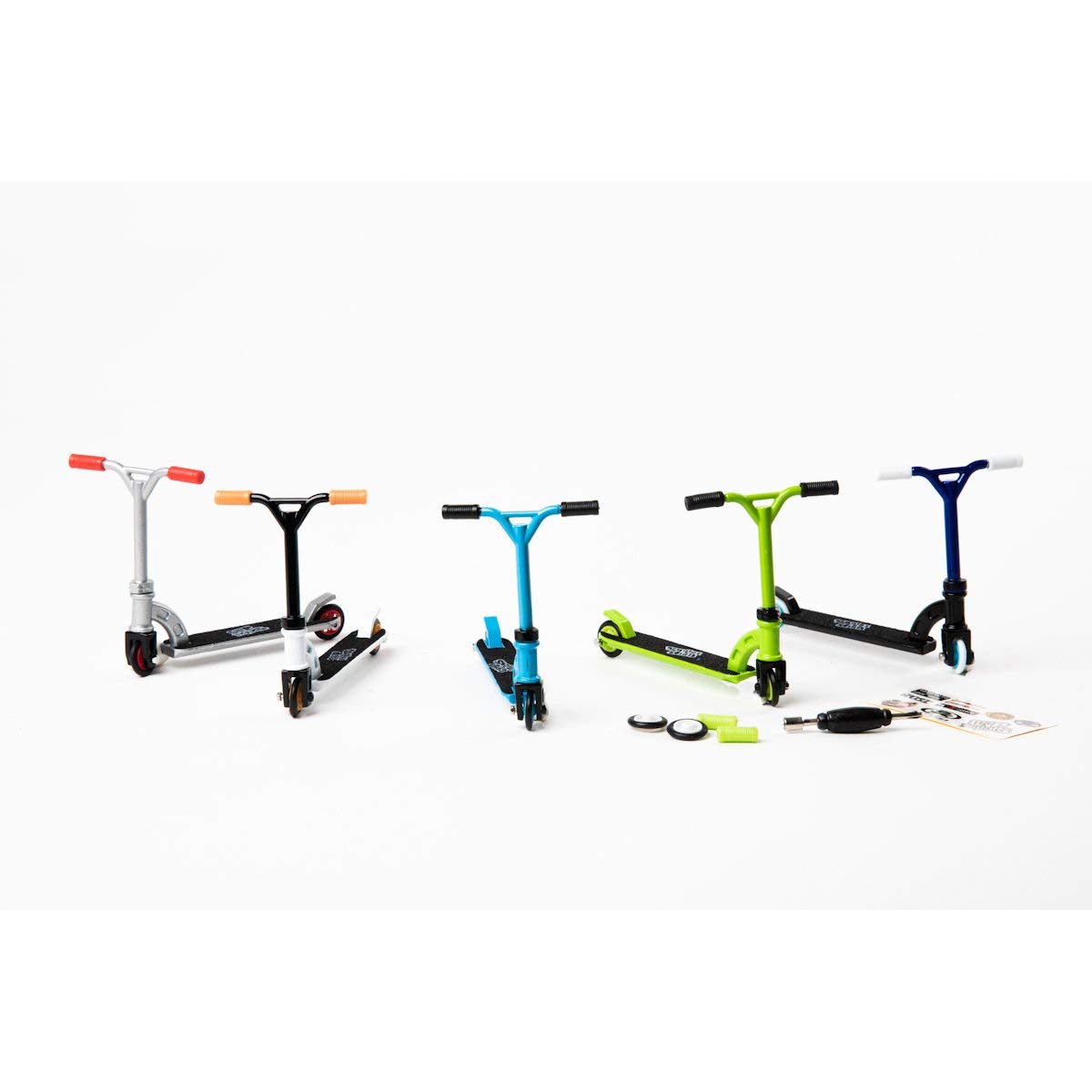 Grip & Tricks Mini Pro Blue Finger Scooter Deluxe Set