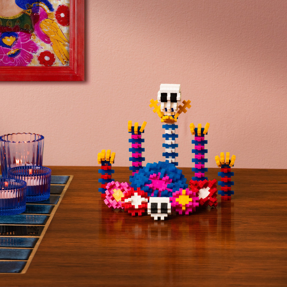 Plus-Plus Inspired Frida Kahlo 350 Piece Building Set - Image 4