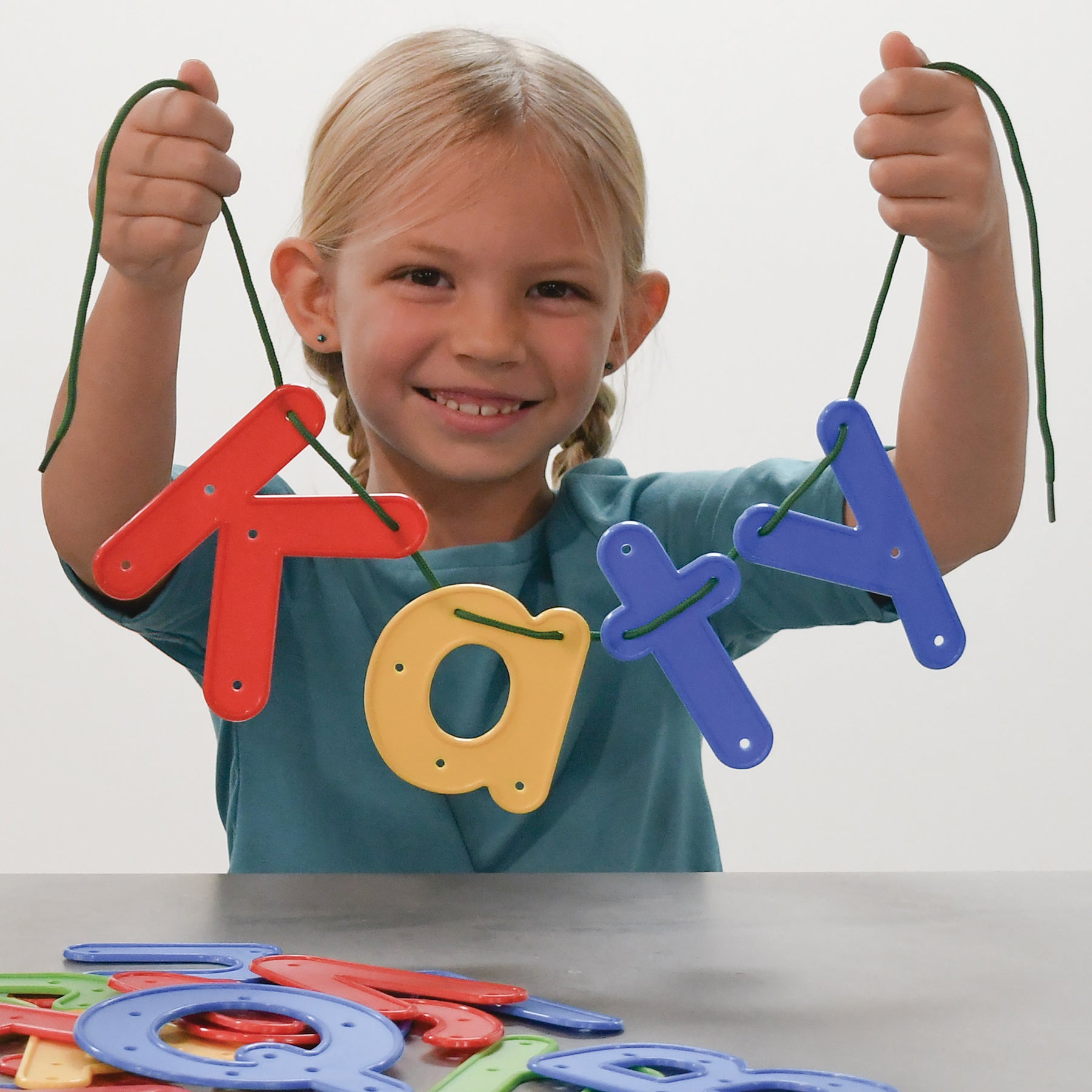READY 2 LEARN Lacing Alphabet Set - Uppercase & Lowercase - 52 Colorful Pieces - Image 2