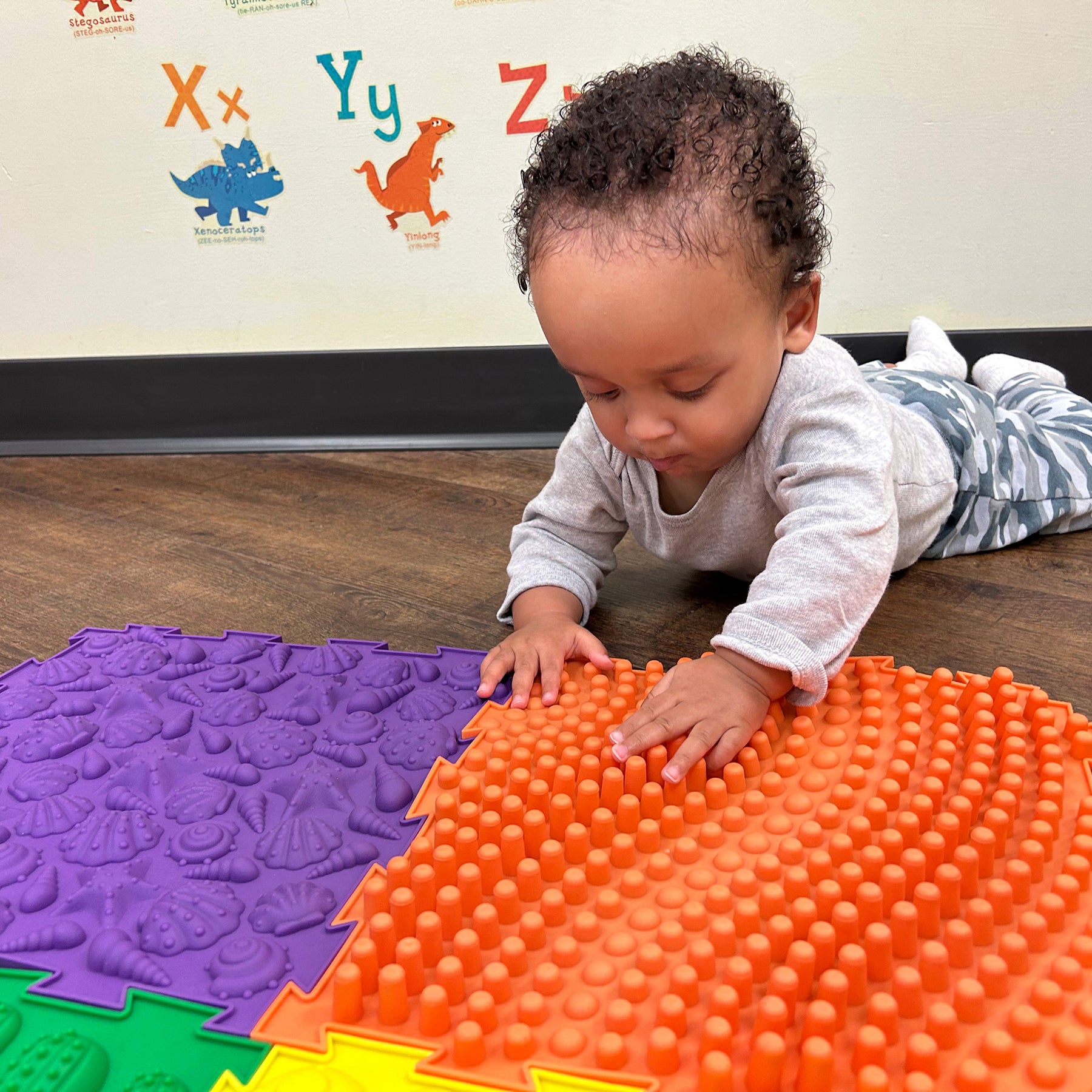 Kore Design Locking Sensory Tactile Tiles, Assorted Colors, 11.8" x 11.8" x 0.6" - Image 4