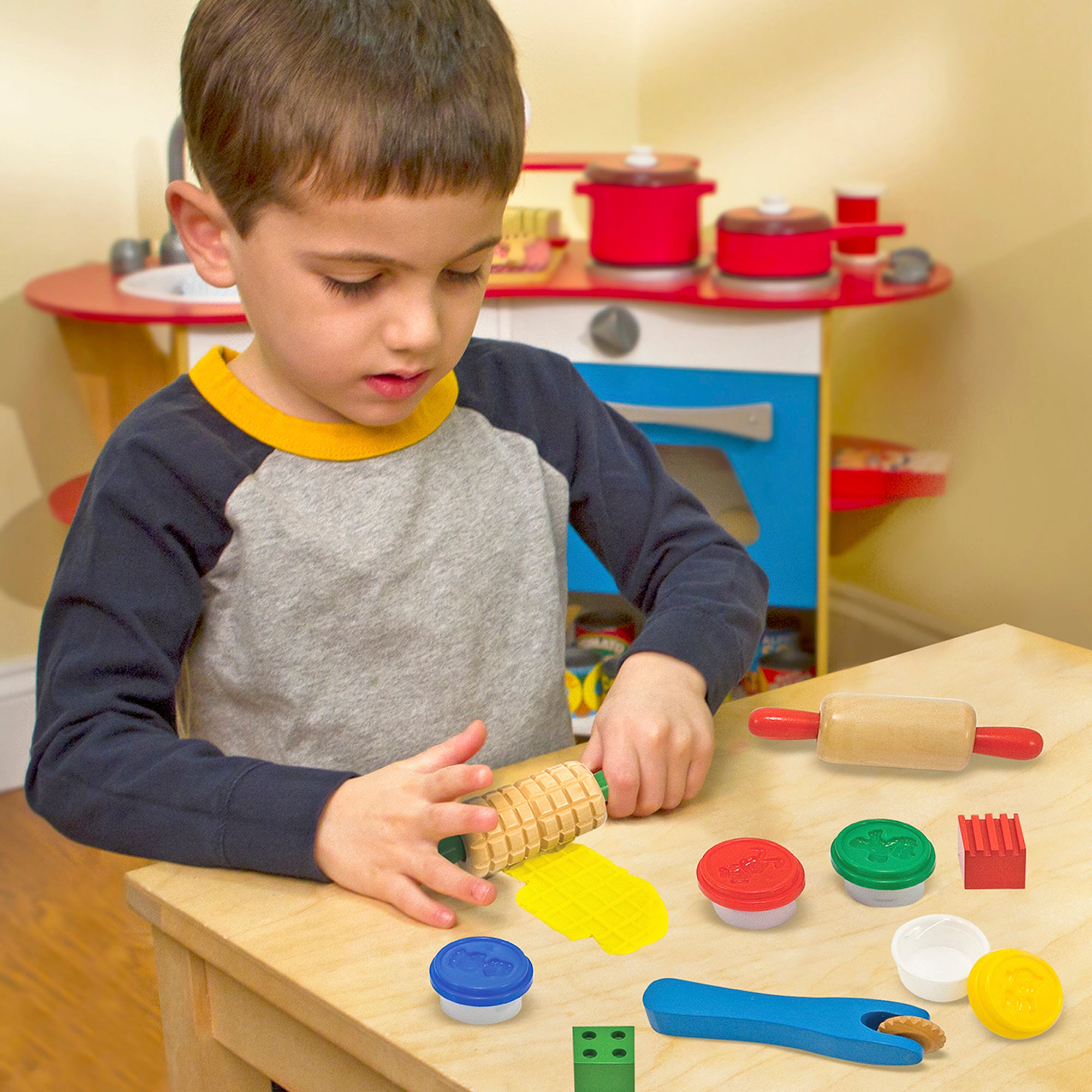 Melissa & Doug Created by Me! Shape, Model & Mold Modeling Dough Kit - Image 3