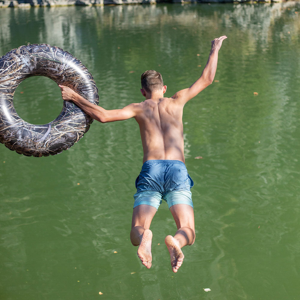 Realtree Max7 36-inch Vibrant Camo Pool Tube - Image 4