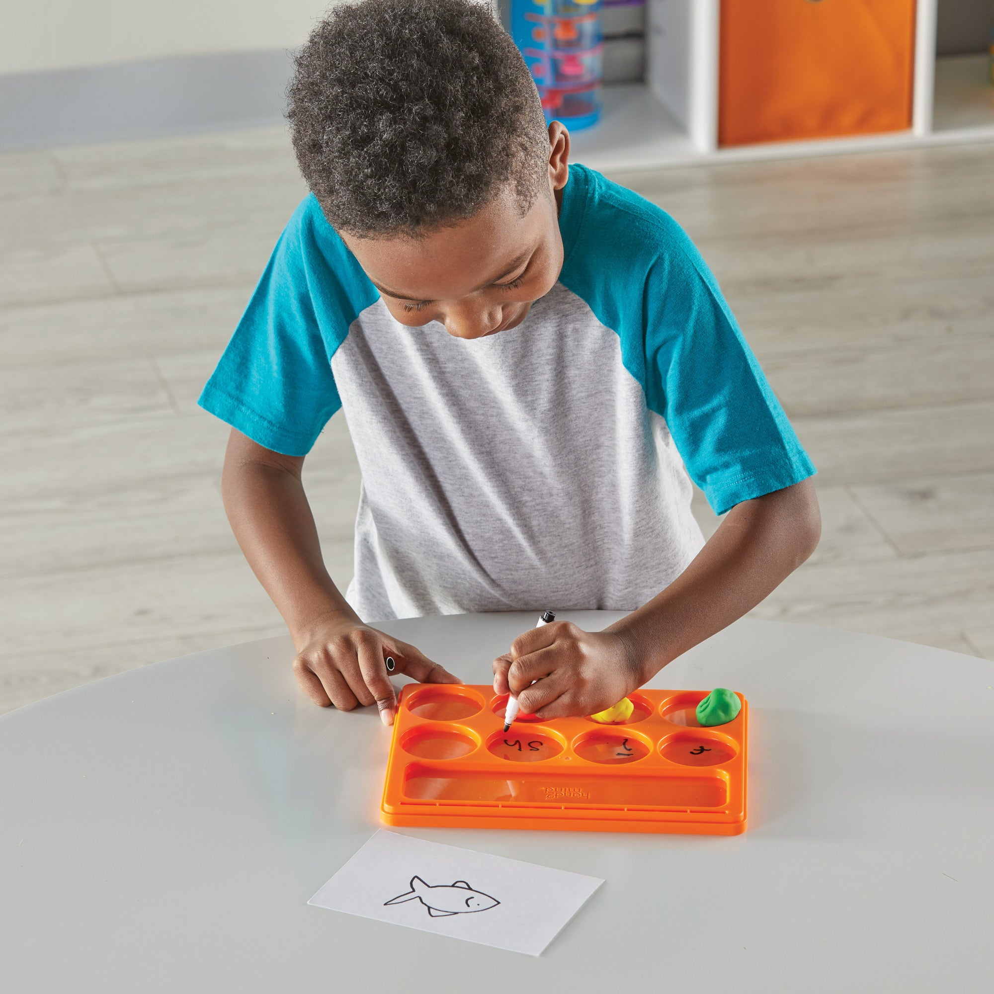 Hand2Mind Sound Segmenting Trays with Magnetic Wand - Rainbow Colored, Set of 6 - Image 3