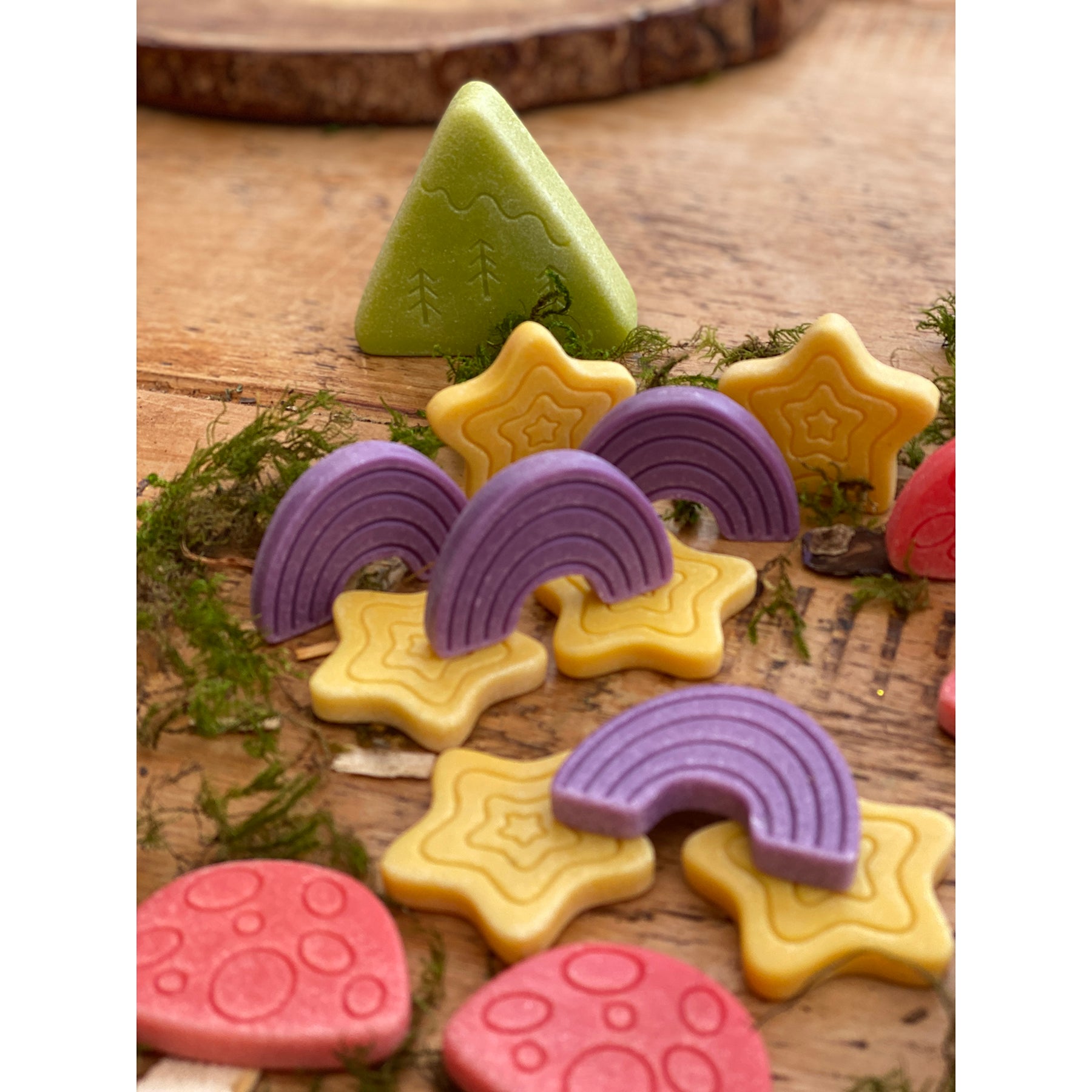 Yellow Door Fairy Tale Engraved Scenery Stones Play Set - 18 Pieces - Image 3