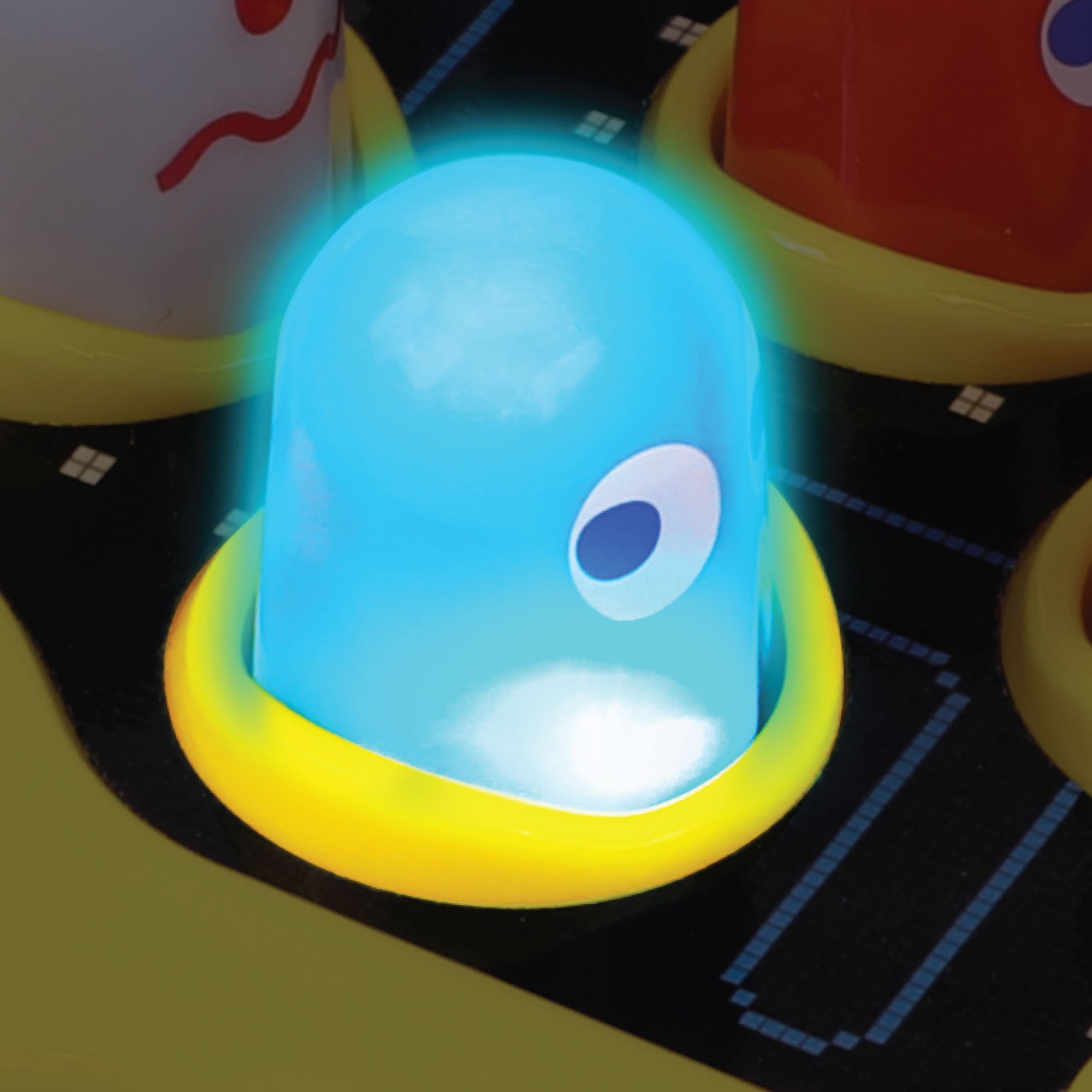 Pac-Man Arcade Smash-A-Ghost Premium Series Tabletop Game - Image 4