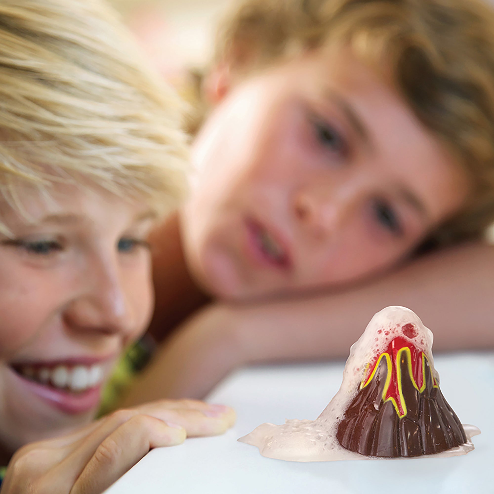 KidzLabs Pocket Volcano Eruption Science Kit - Image 3