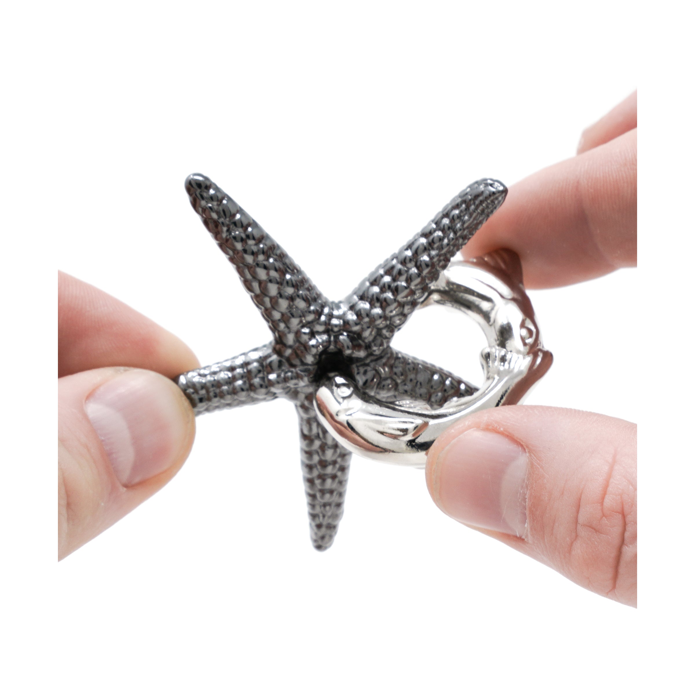 Hanayama Cast Metal Level 2 Puzzle - Starfish Voyage - Image 5